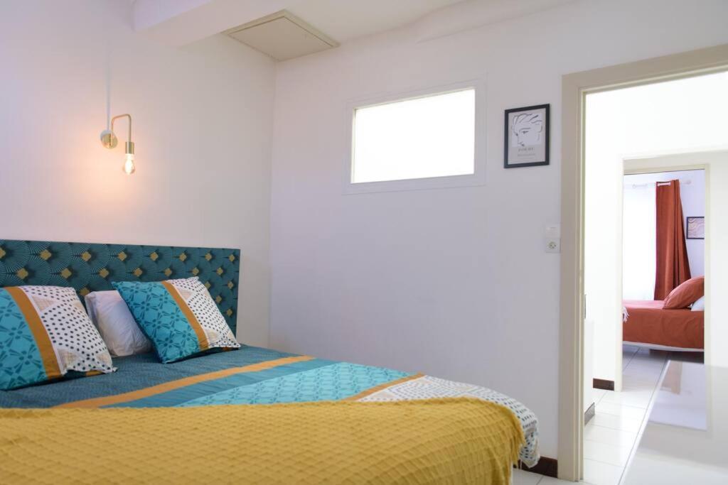 Ylang-Ylang, Maison De Village A 10 Minutes Des Plages サン・ローラン・ド・ラ・サランク エクステリア 写真